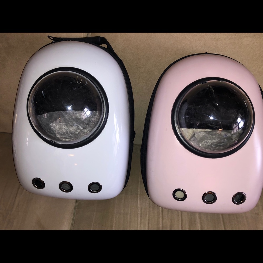 Anzone cat space capsule carrier backpack.